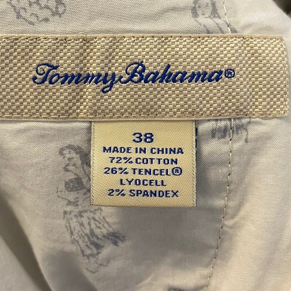 Tommy Bahama Mid Rise Flat Front Cargo Shorts Brown Textured Mens Size 38 - Picture 3 of 5